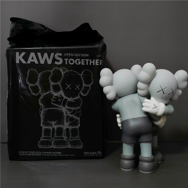 Kaws 26cm   (2)