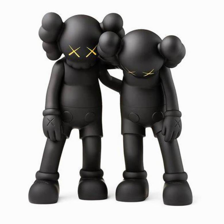 Kaws 26x12x26cm m  (12)