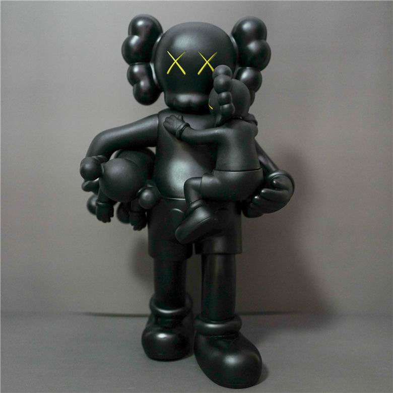 Kaws 26x18x40cm m  (10)