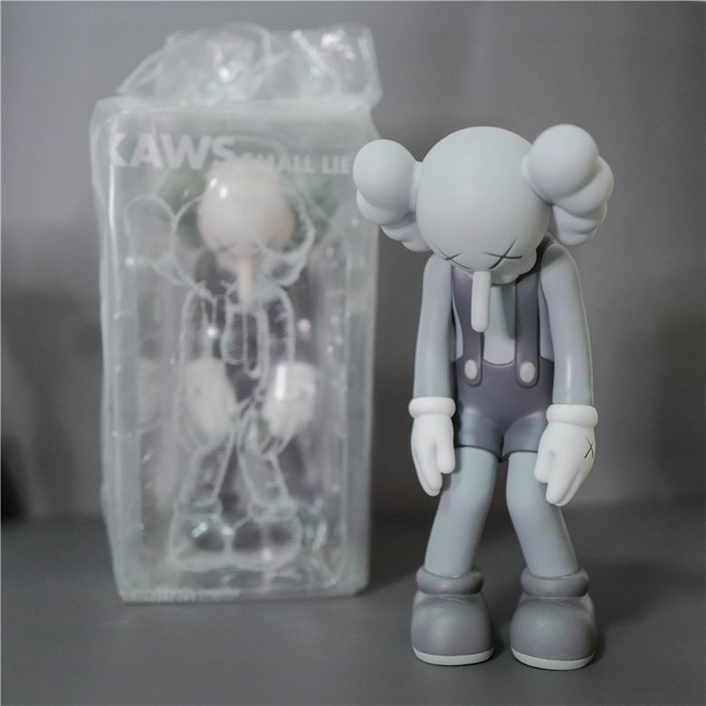 Kaws 30cm m  (2)