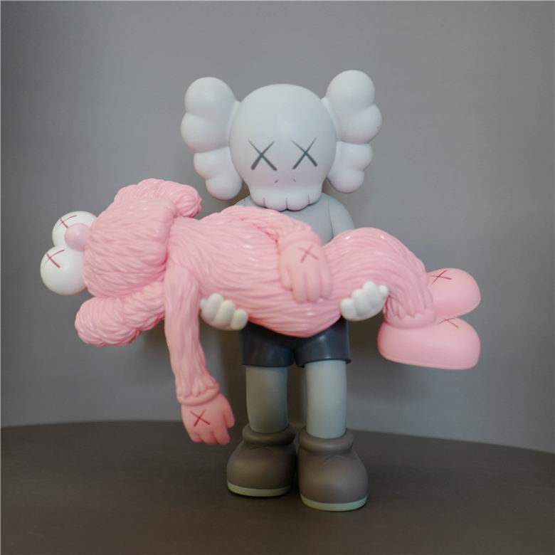 Kaws 35x15x35cm  2.6kg   (3)