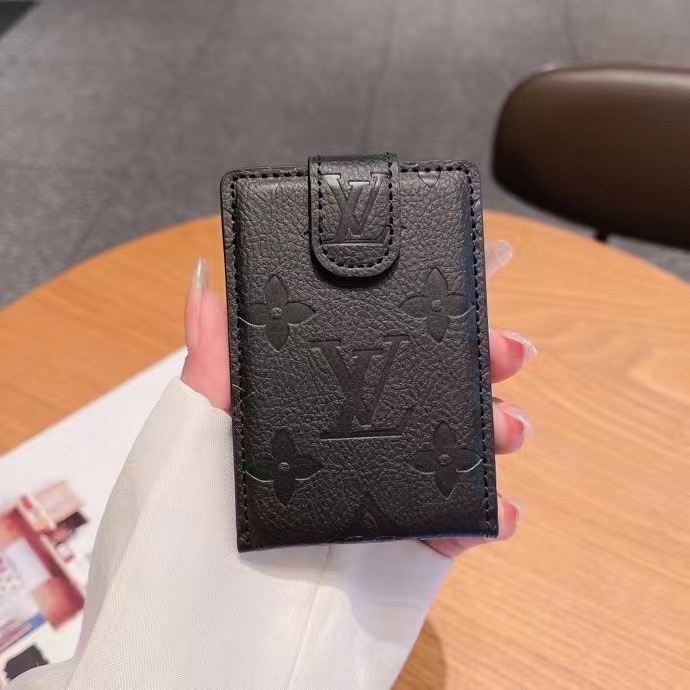 LV Card Bag (5)