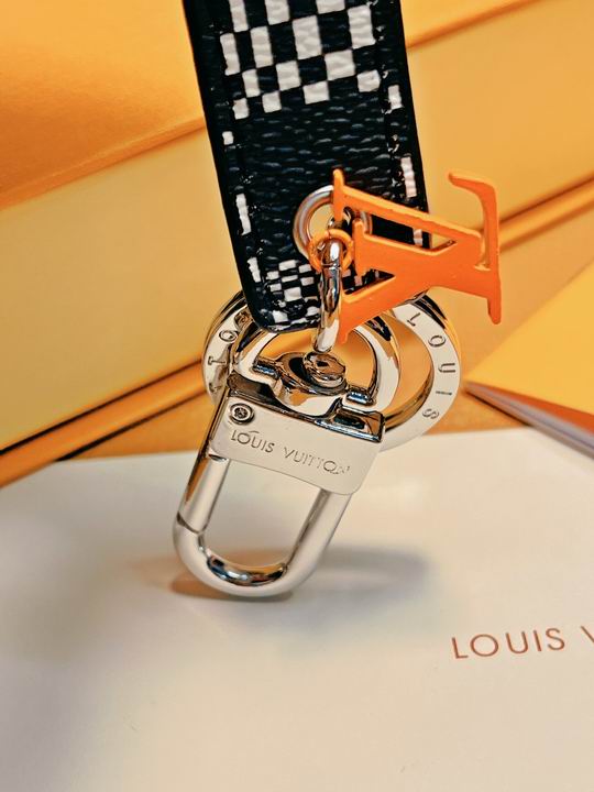 LV Keyring 02lyh378 (7)