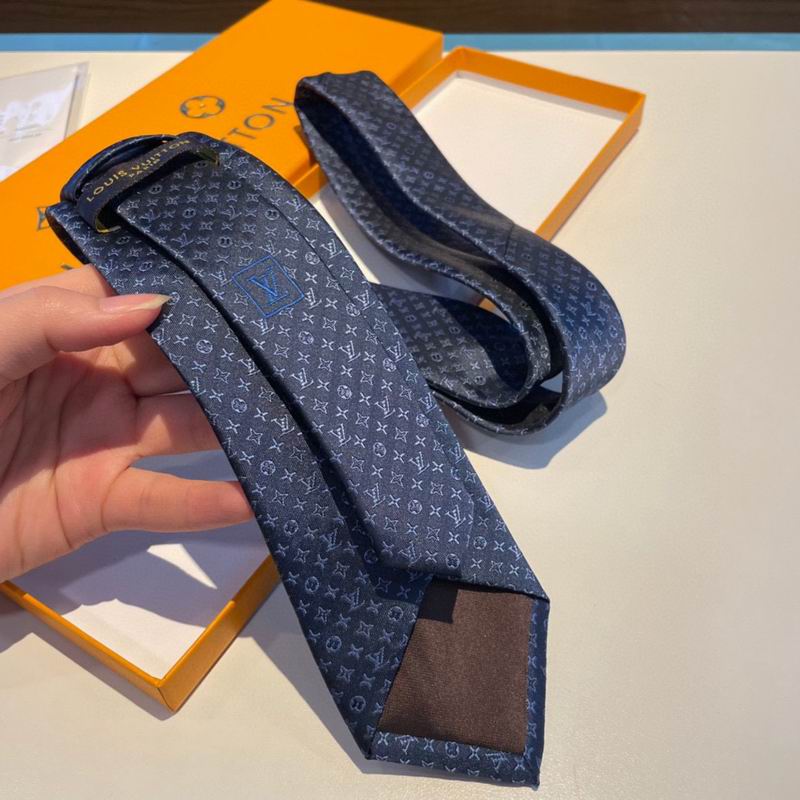 LV Tie hm (107)