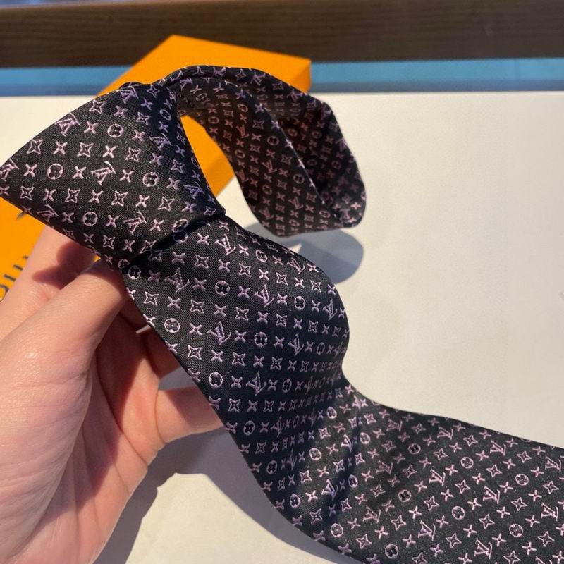 LV Tie hm (162)