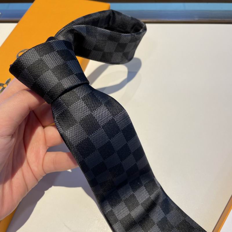 LV Tie hm (228)
