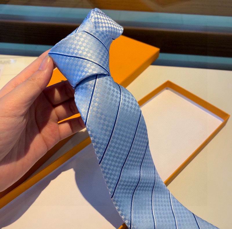 LV Tie hm (329)
