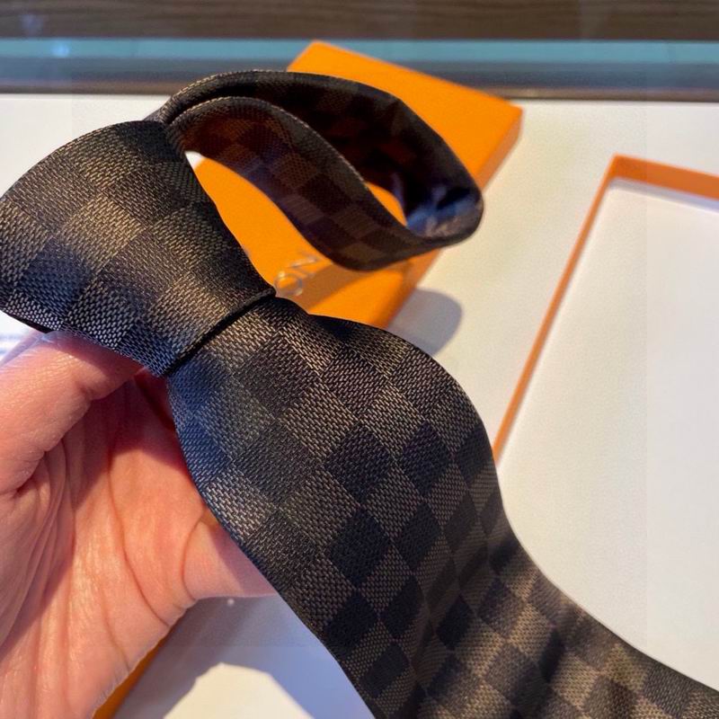 LV Tie hm (42)