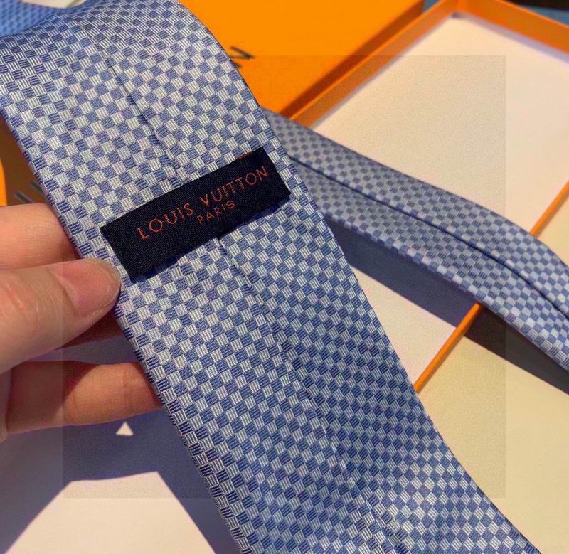 LV Tie hm (425)
