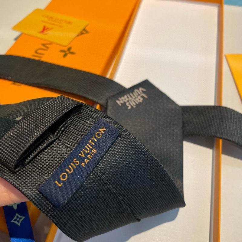 LV Tie hm (46)