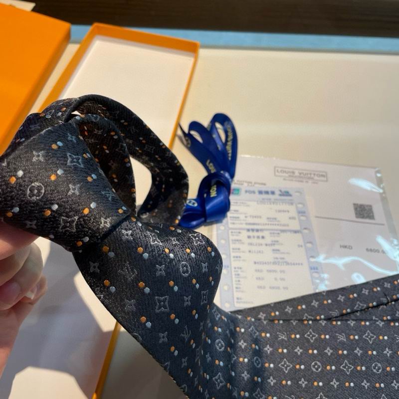LV Tie hm (513)