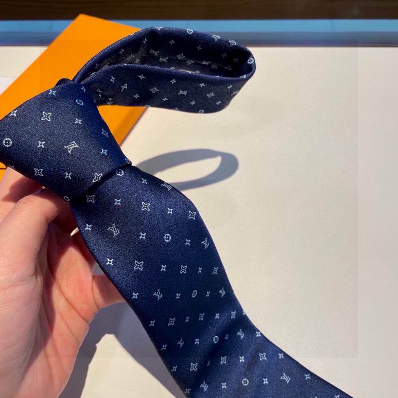 LV Tie hm (529)