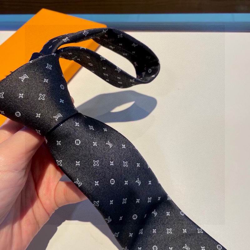 LV Tie hm (534)