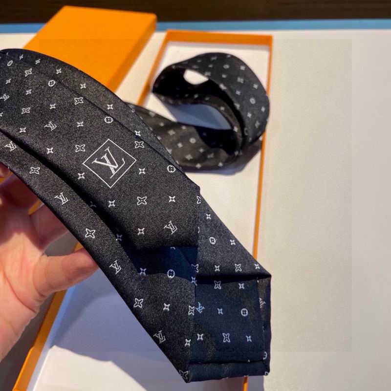 LV Tie hm (538)