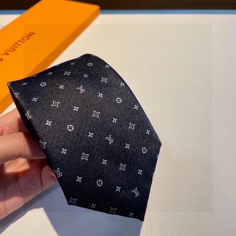 LV Tie hm (541)