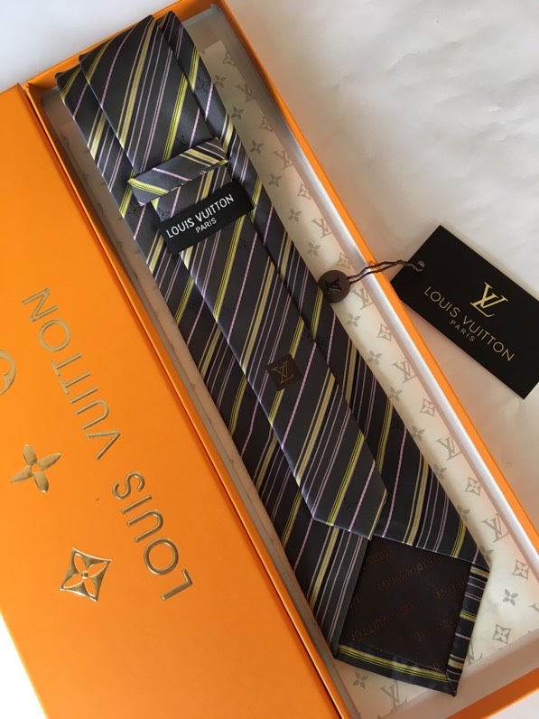 LV Tie hm (651)