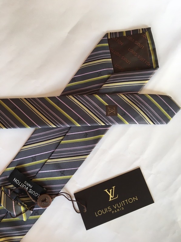 LV Tie hm (656)