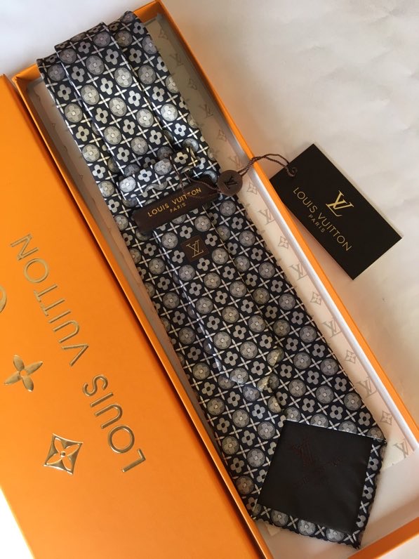 LV Tie hm (659)