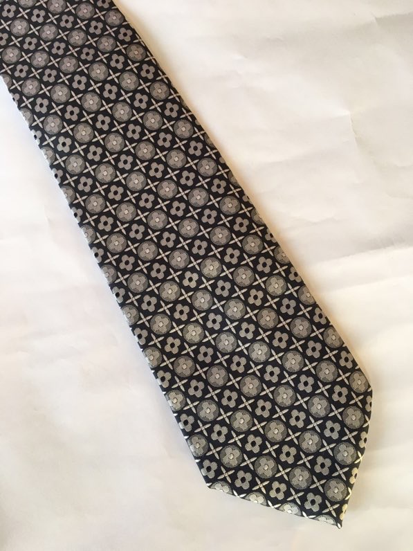 LV Tie hm (663)