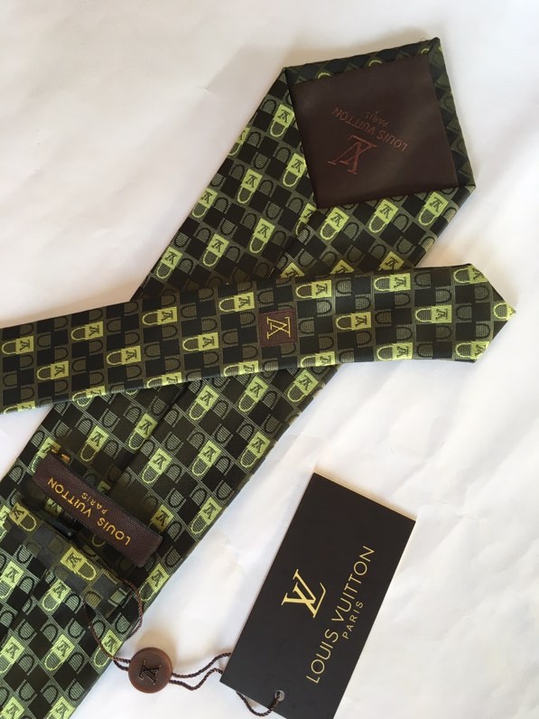 LV Tie hm (673)