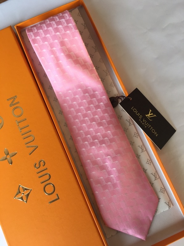 LV Tie hm (676)