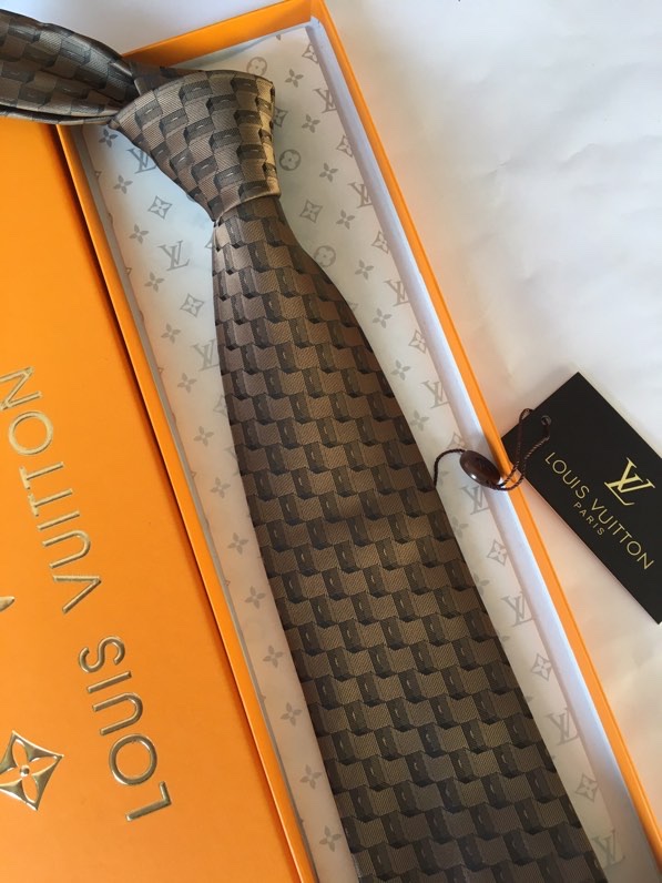 LV Tie hm (683)