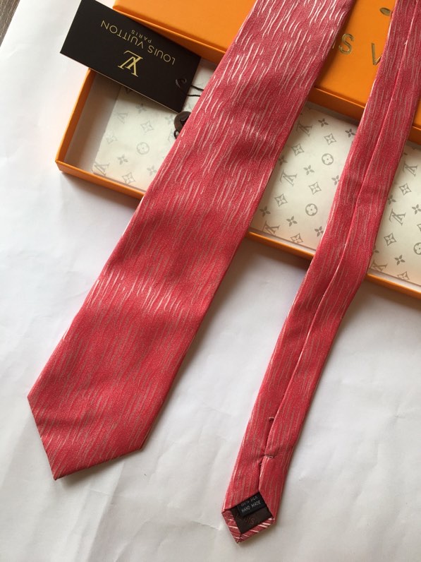 LV Tie hm (694)