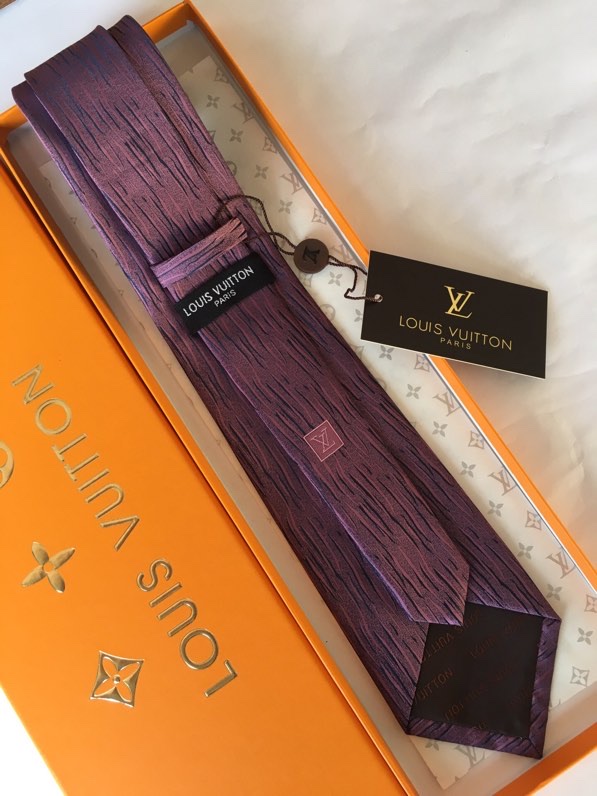 LV Tie hm (709)