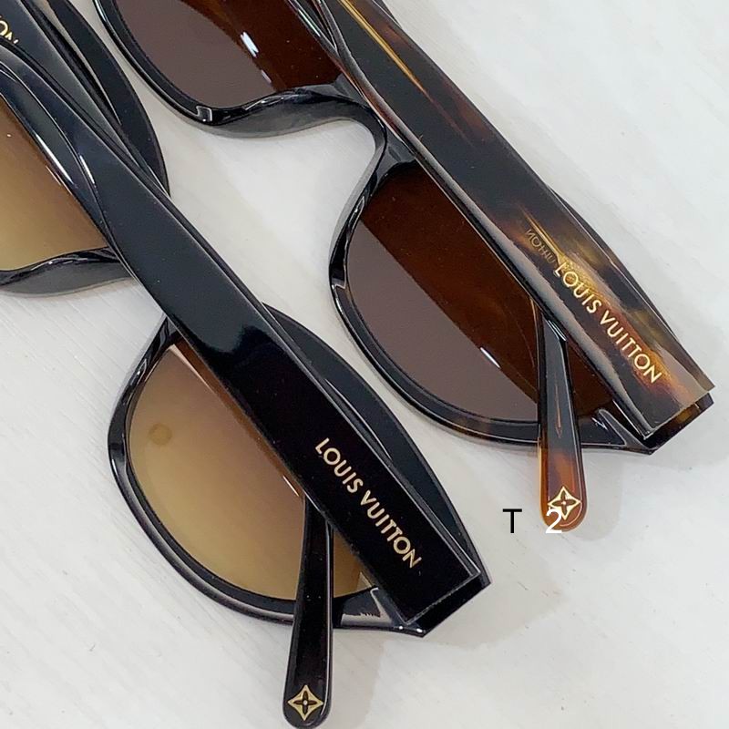 LV Z2481U 52 18-140 b08