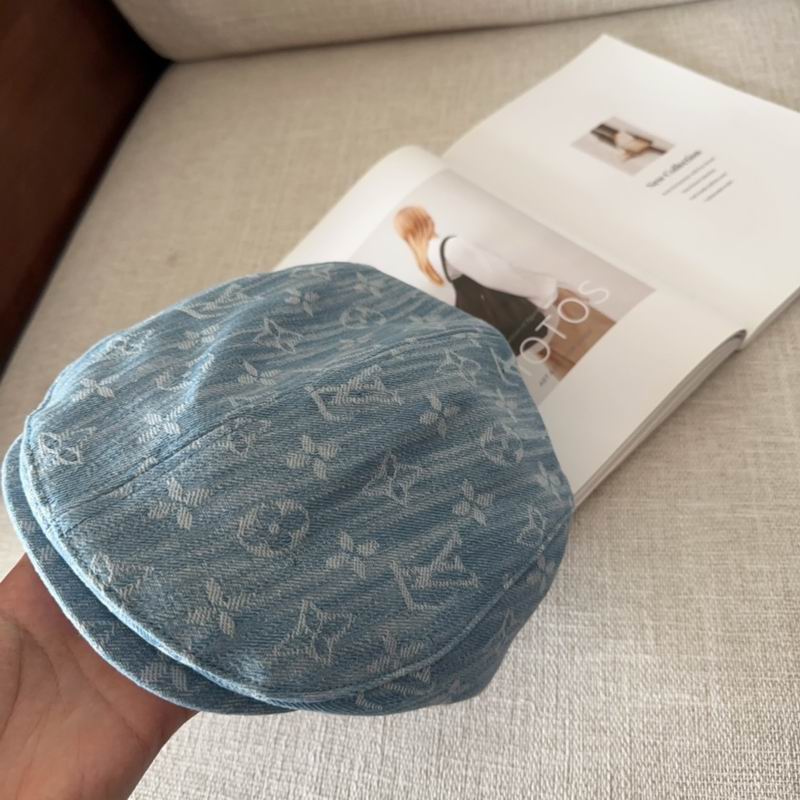 LV beret (12)