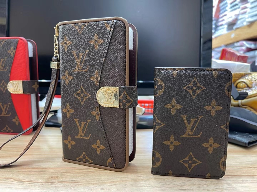 LV card bag (7)