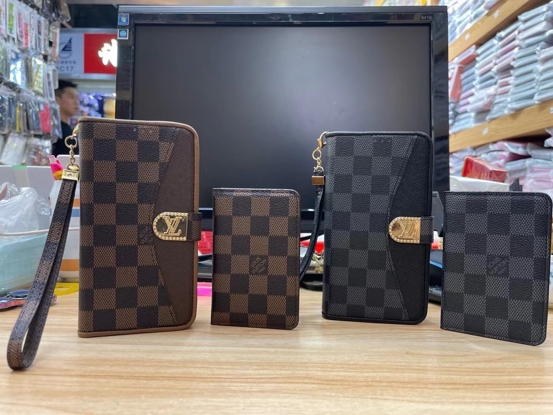 LV card bag  (2)