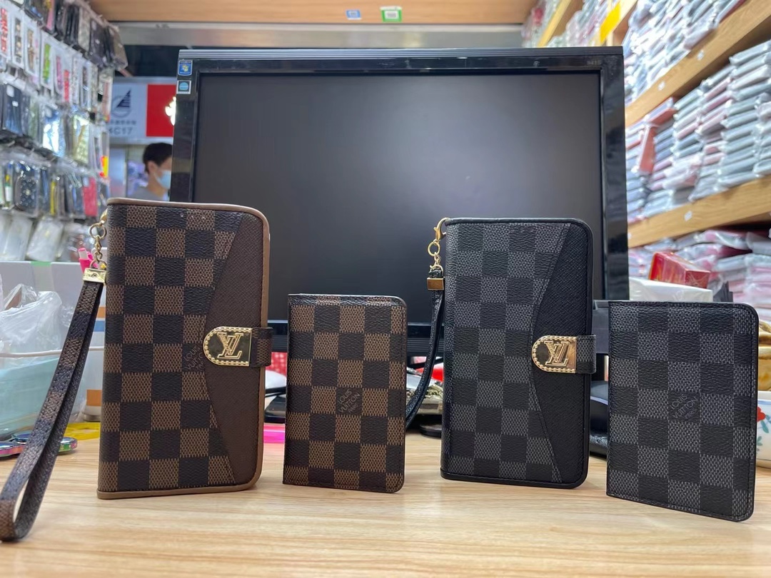 LV card bag  (4)