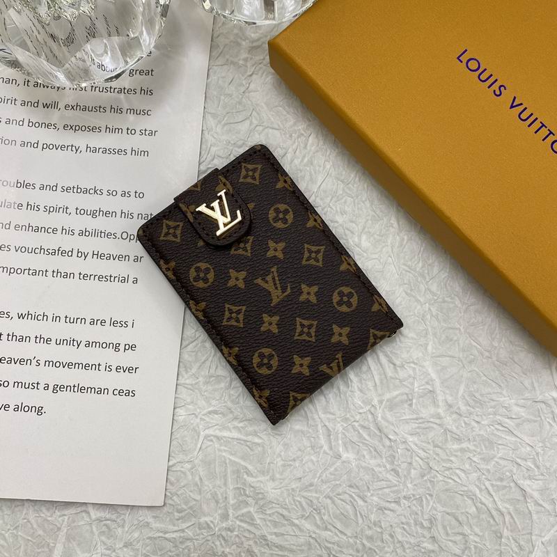 LV card bag 9.5X6.5cm (16)