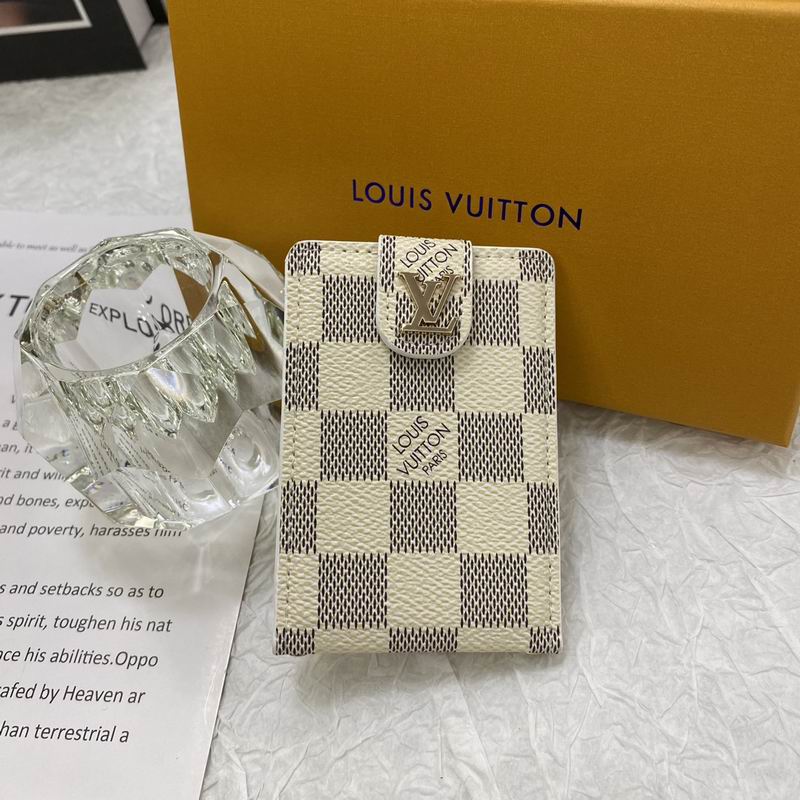 LV card bag 9.5X6.5cm (21)
