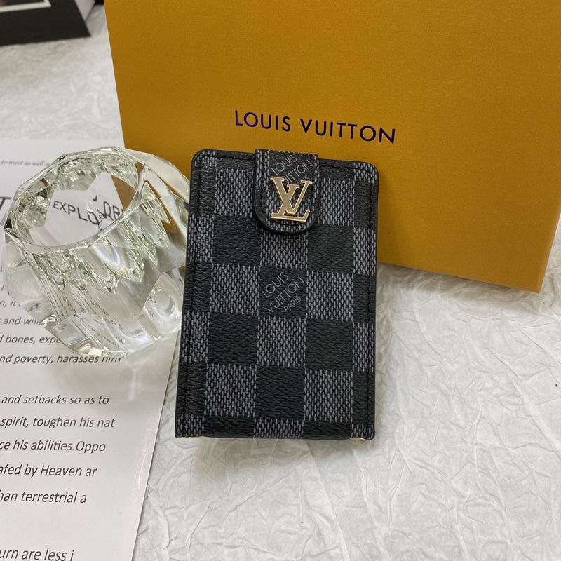 LV card bag 9.5X6.5cm (24)