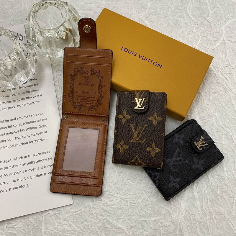 LV card bag 9.5X6.5cm (26)