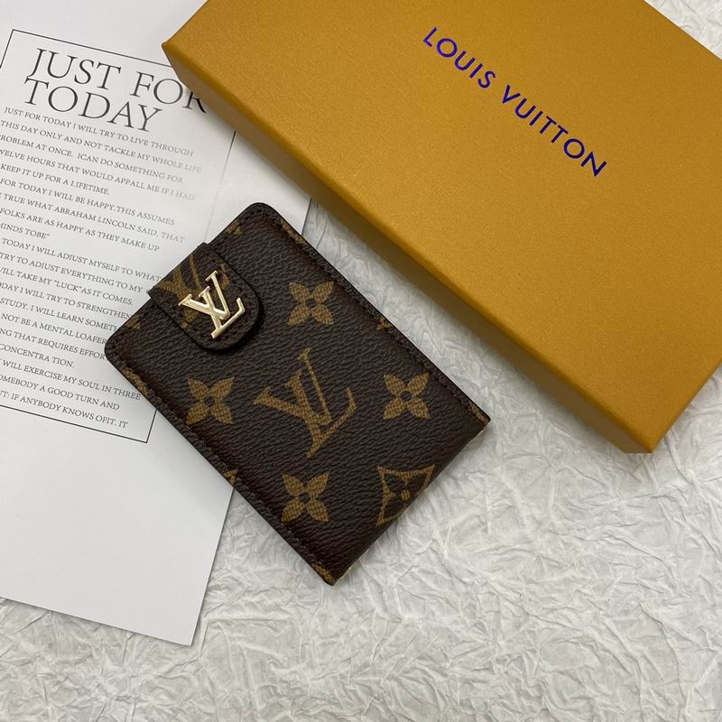 LV card bag 9.5X6.5cm (31)