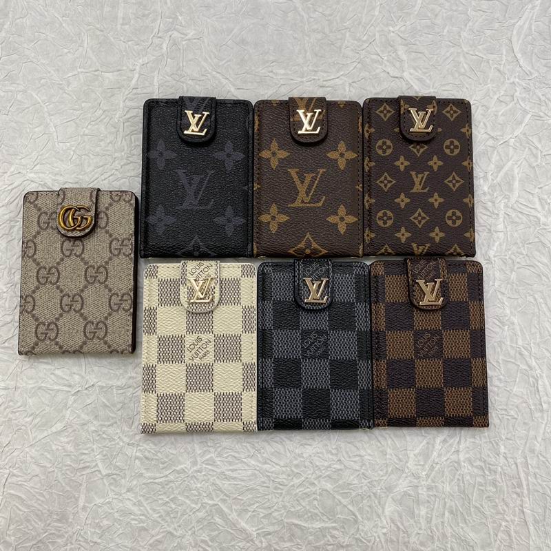 LV card bag 9.5X6.5cm (32)