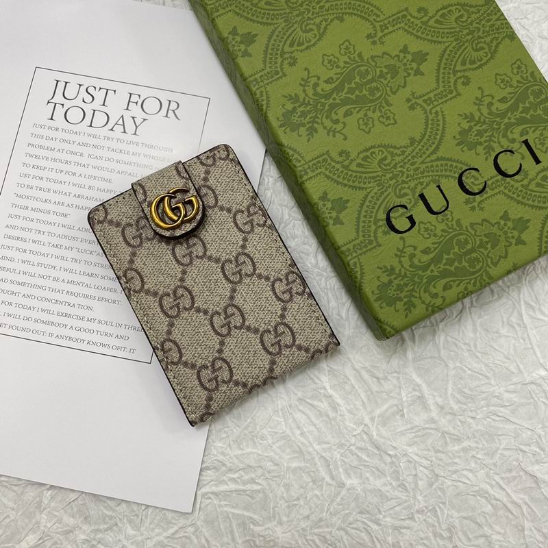 LV card bag 9.5X6.5cm (34)