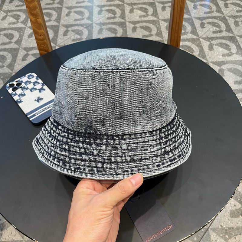 LV hat (15)