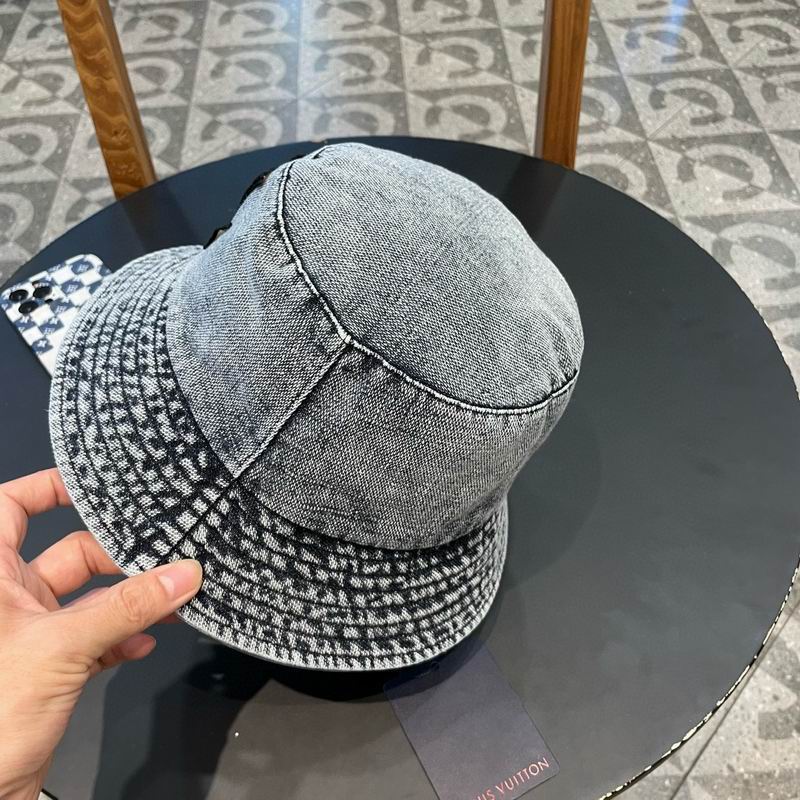LV hat (16)