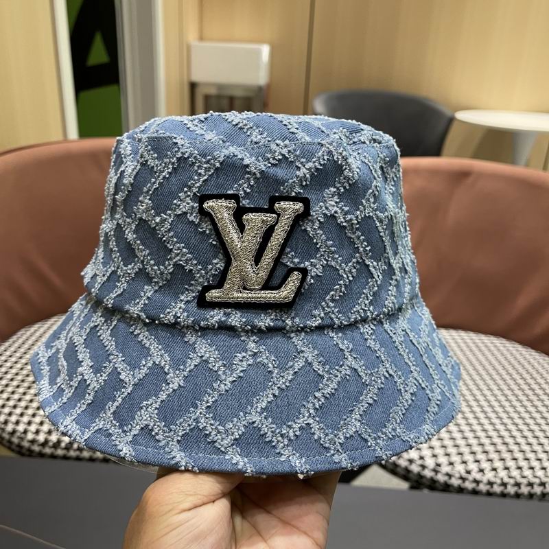 LV hat (25)
