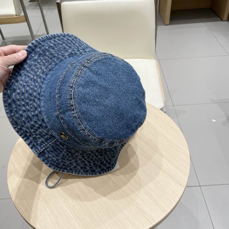LV hat (3)