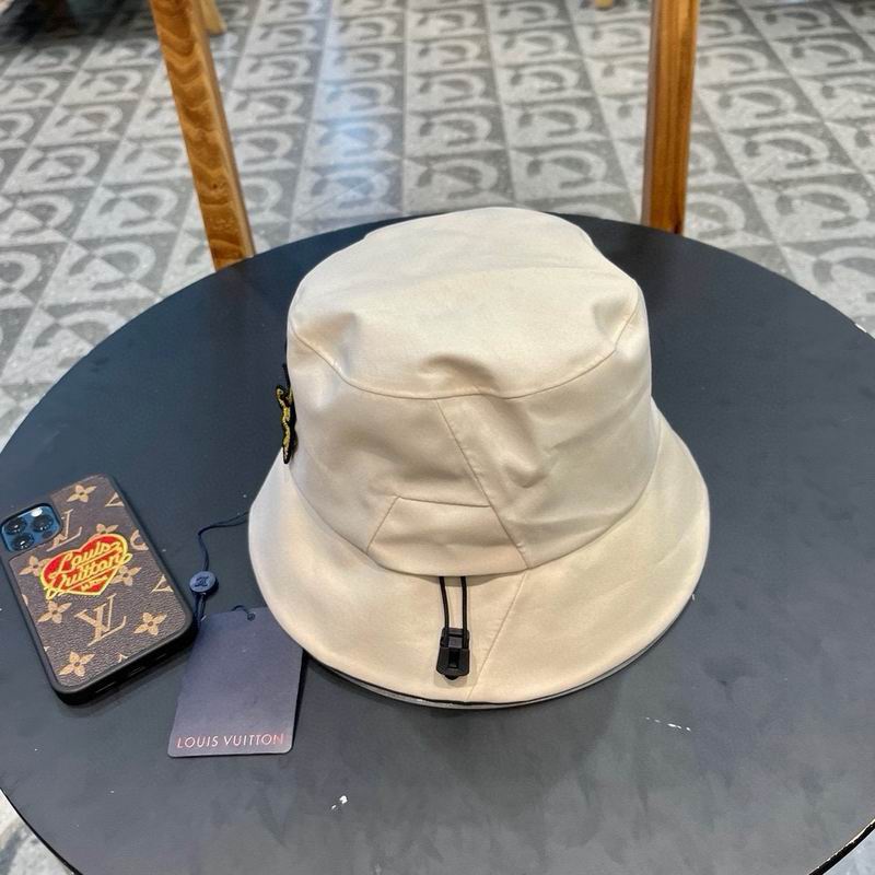 LV hat (34)