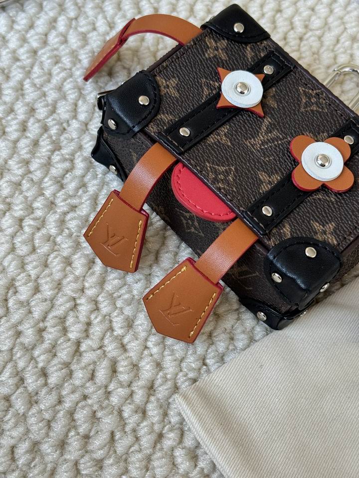LV keyring 12lyh01 (4)