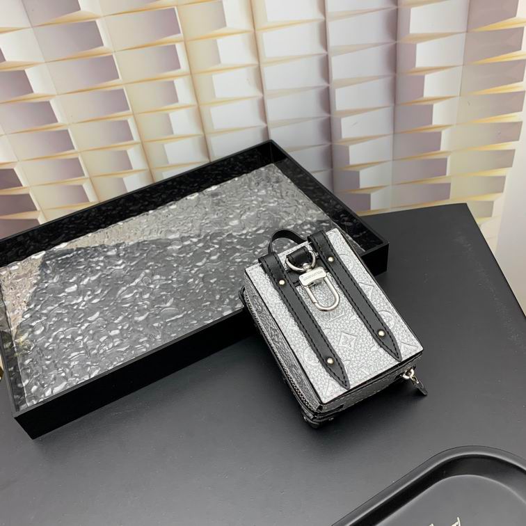 LV keyring 12lyh03 (22)