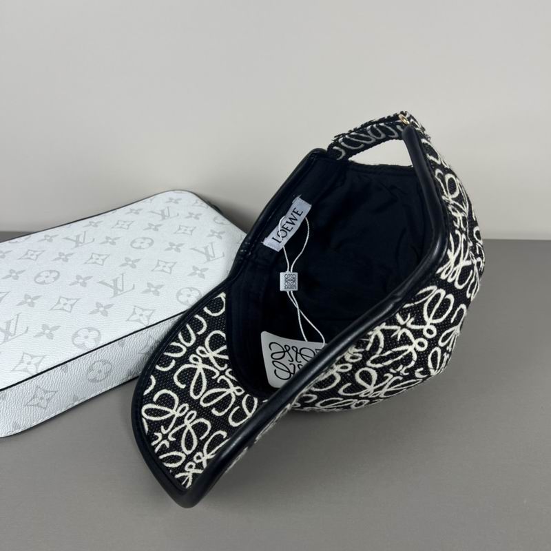 Loewe cap dx (40)