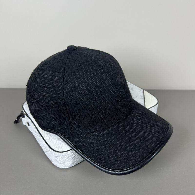 Loewe cap dx (44)