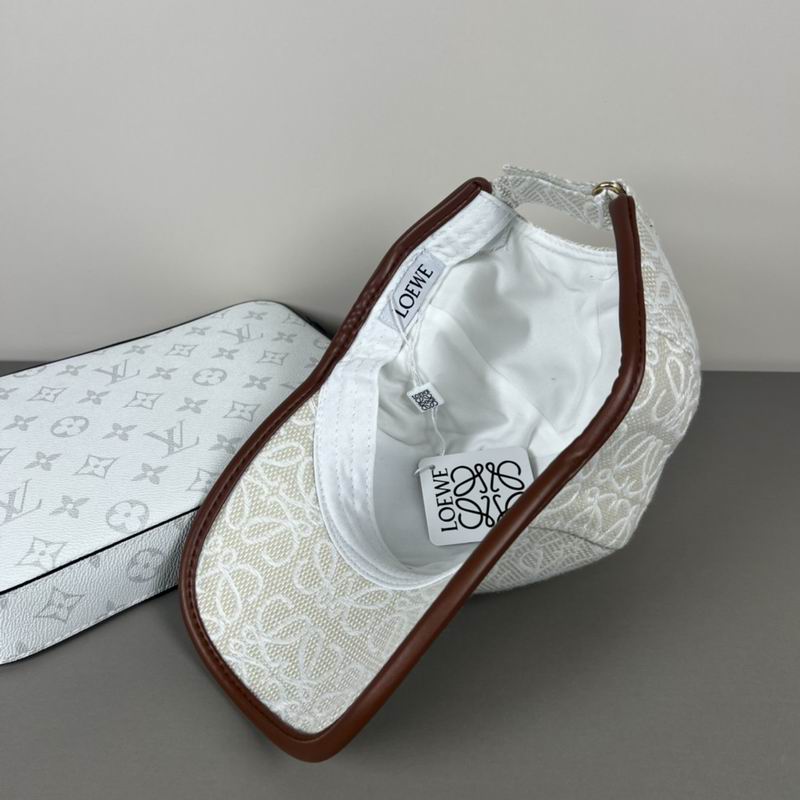 Loewe cap dx (48)
